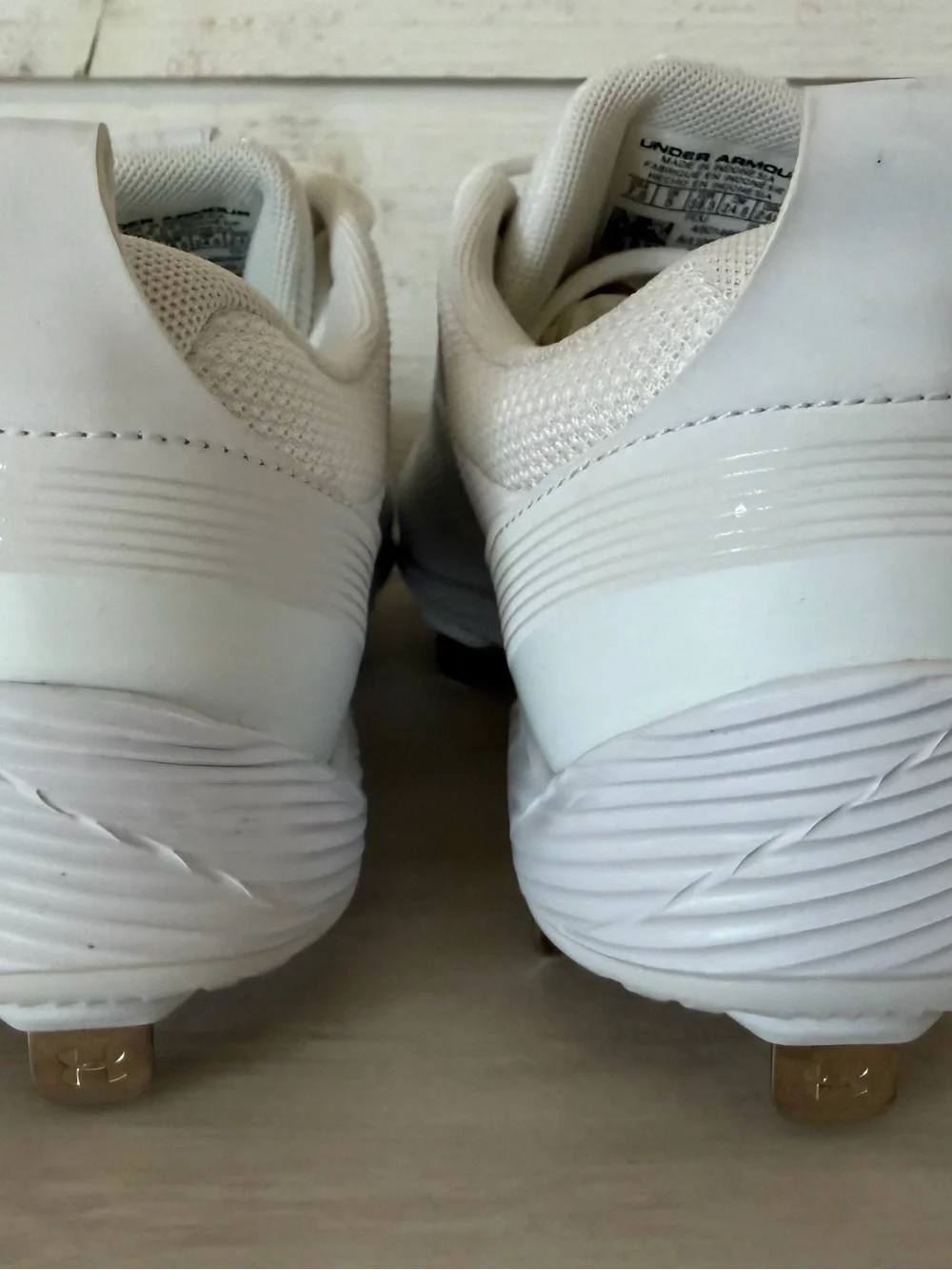 Under Armour UA W Glyde ST Womens 7.5 White Metal Softball Cleats 1297335-100